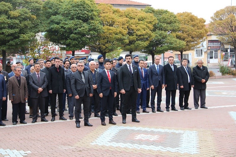 Ulu Önder Gazi Mustafa Kemal Atatürk, ebediyete intikalinin 84. Yıl dönümünde düzenlenen anma töreni