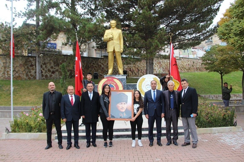 Ulu Önder Gazi Mustafa Kemal Atatürk, ebediyete intikalinin 84. Yıl dönümünde düzenlenen anma töreni