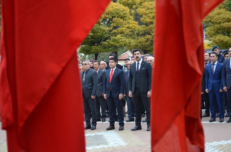 Ulu Önder Gazi Mustafa Kemal Atatürk, ebediyete intikalinin 84. Yıl dönümünde düzenlenen anma töreni